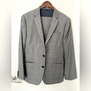 Men’s Express producer suit 38S
